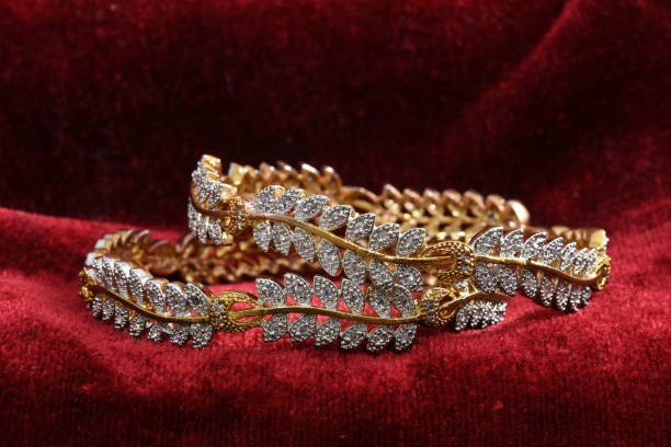 The Orrale Round Bangle